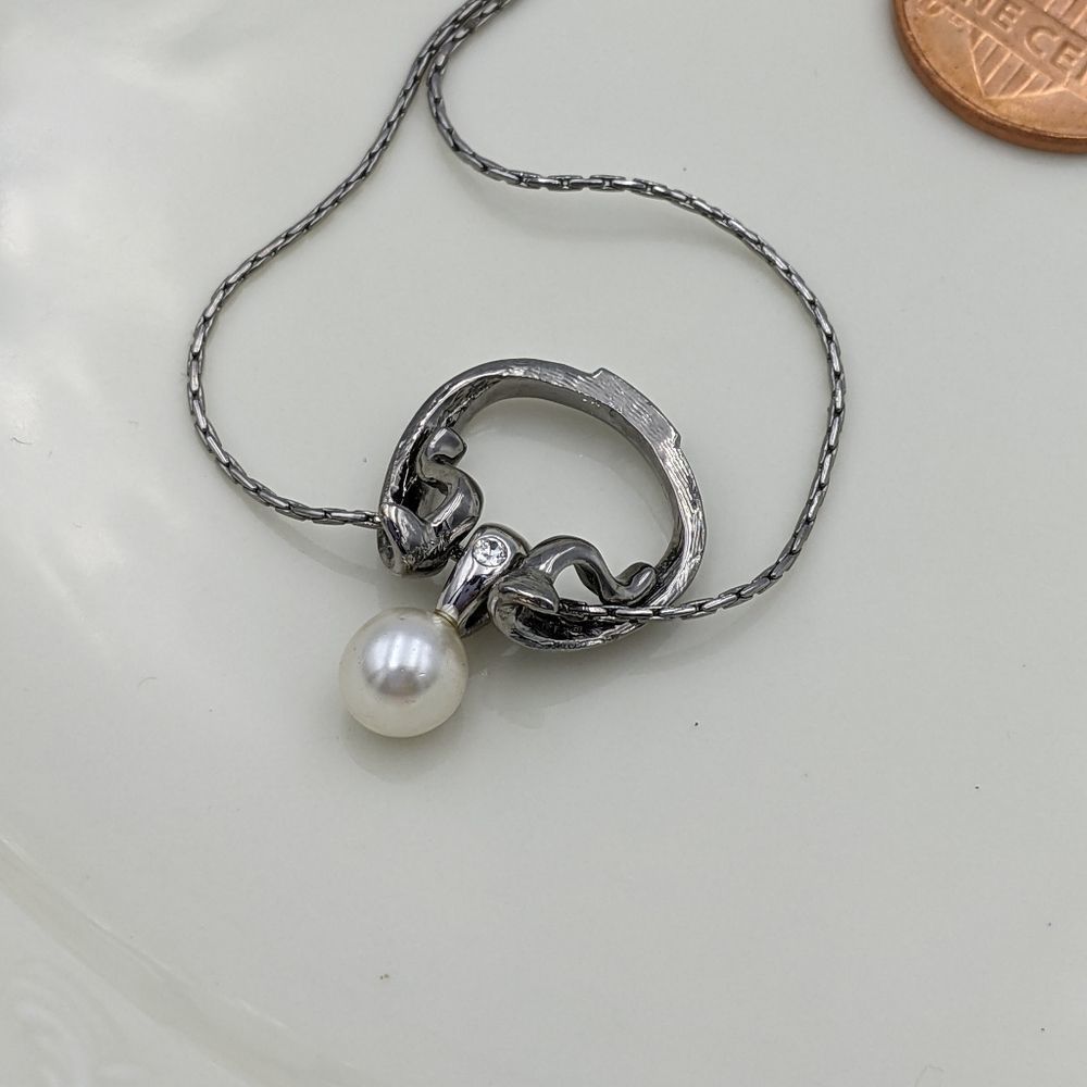 Butler Sterling Silver Faux Pearl Swing Necklace - Picture 3 of 9